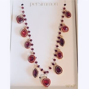 ♥️🔹️ Persimmon🔹️beautiful  Golden tone Red Jewels 16in Necklace